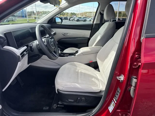Used 2025 Red Hyundai SEL image 11