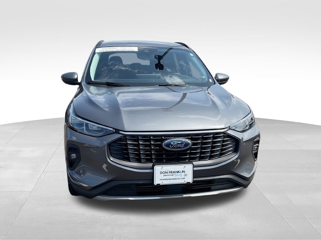 Used 2025  Ford Platinum image 3