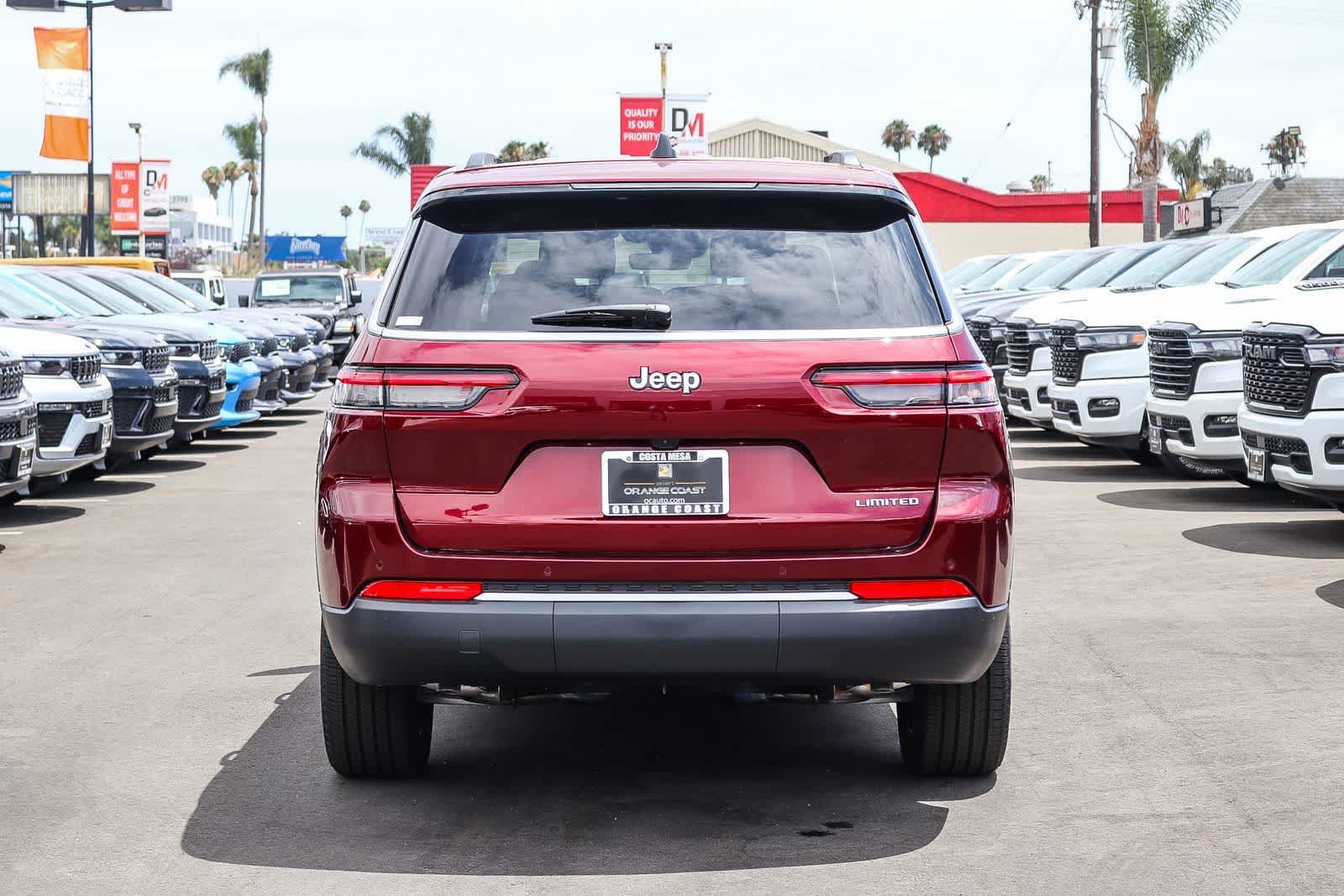 New 2026 Velvet Red Pearl-Coat Exterior Paint Jeep Limited image 5