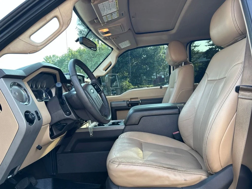 Used 2015 White Ford Lariat image 18
