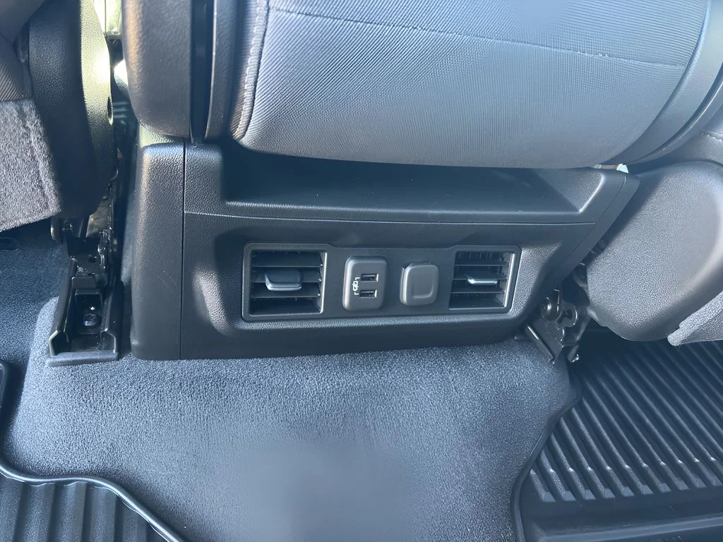 Used 2022 Summit White Chevrolet LT image 29
