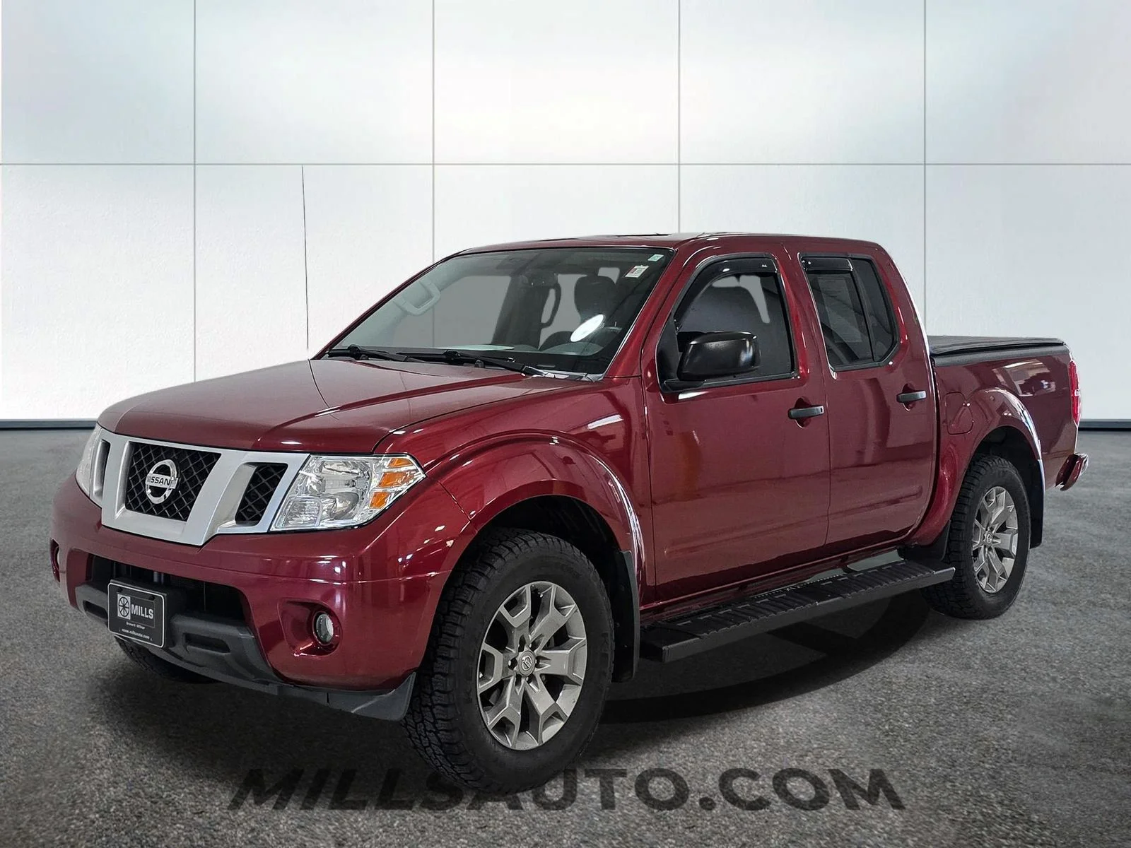 Used 2020 Red Nissan SV image 2