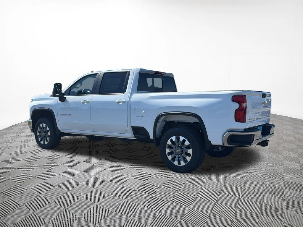 New 2026 Summit White Chevrolet LT image 12