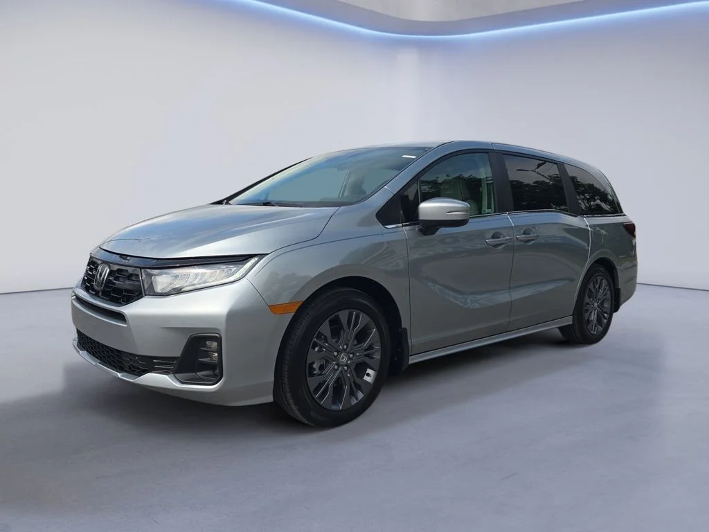 2026 Honda Odyssey Touring's photo