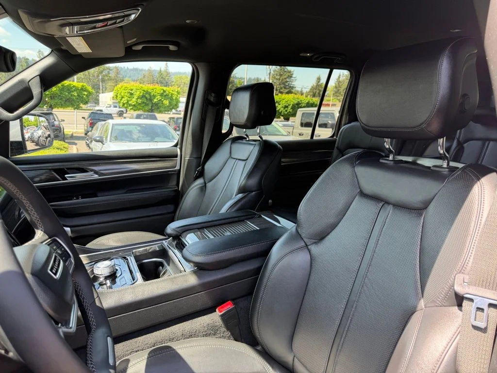 Used 2022 Bright White Clearcoat Jeep Series III image 17