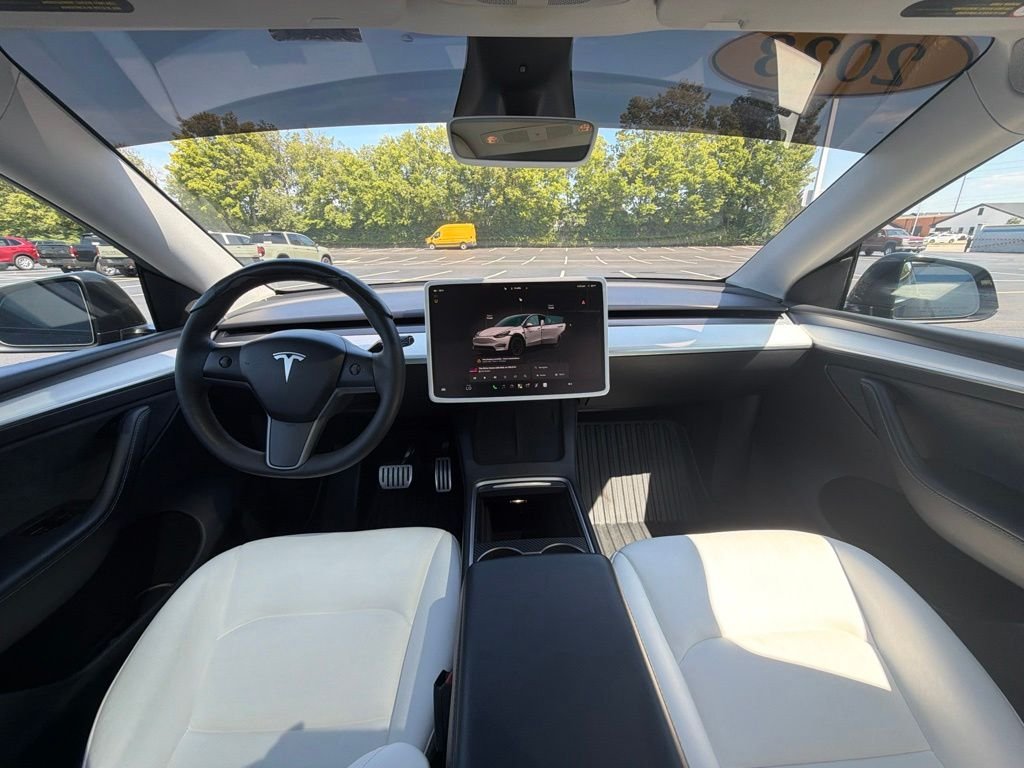 Used 2023  Tesla Performance image 12