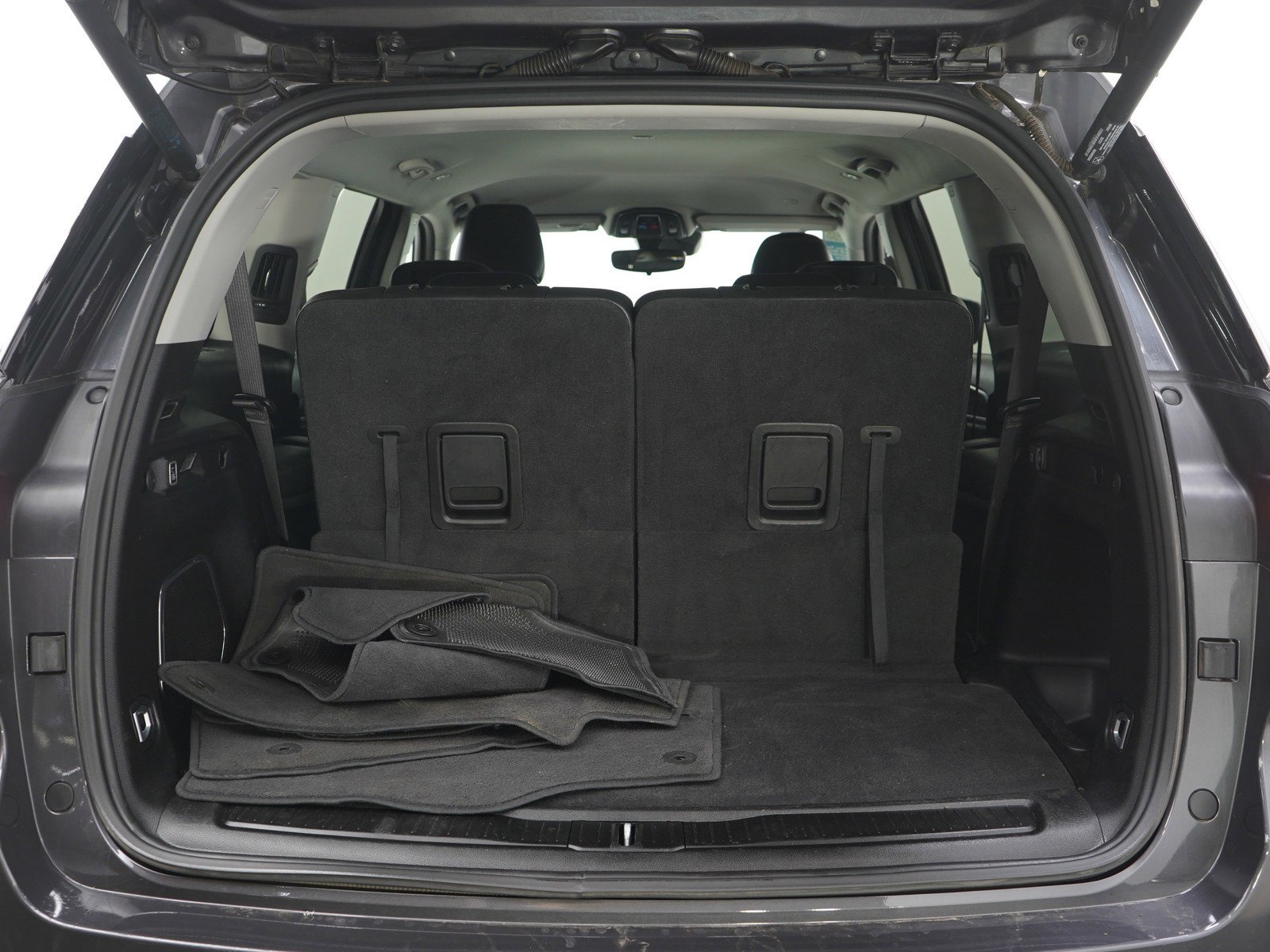 Used 2022  Jeep Limited image 9