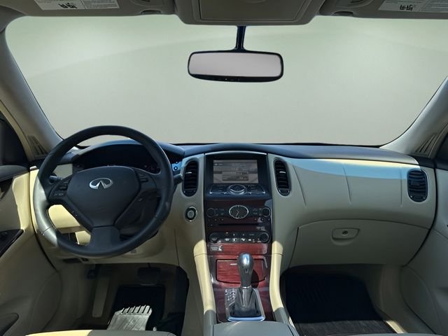 Used 2017 Black INFINITI Base image 24