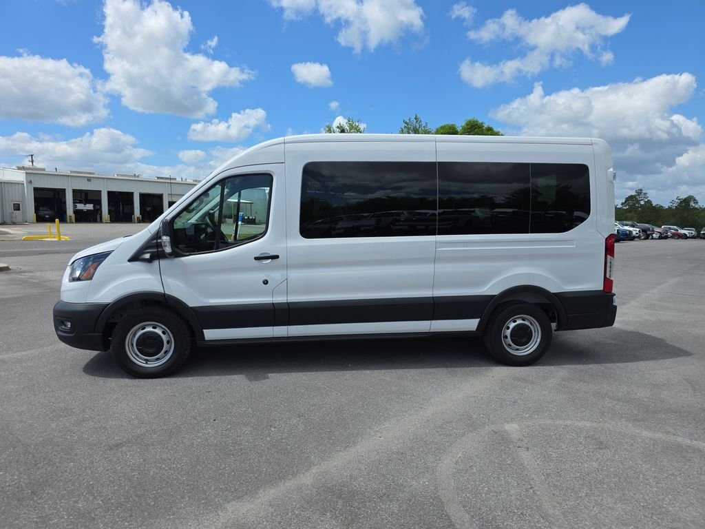 New 2025 Oxford White Ford Passenger Van XL image 4