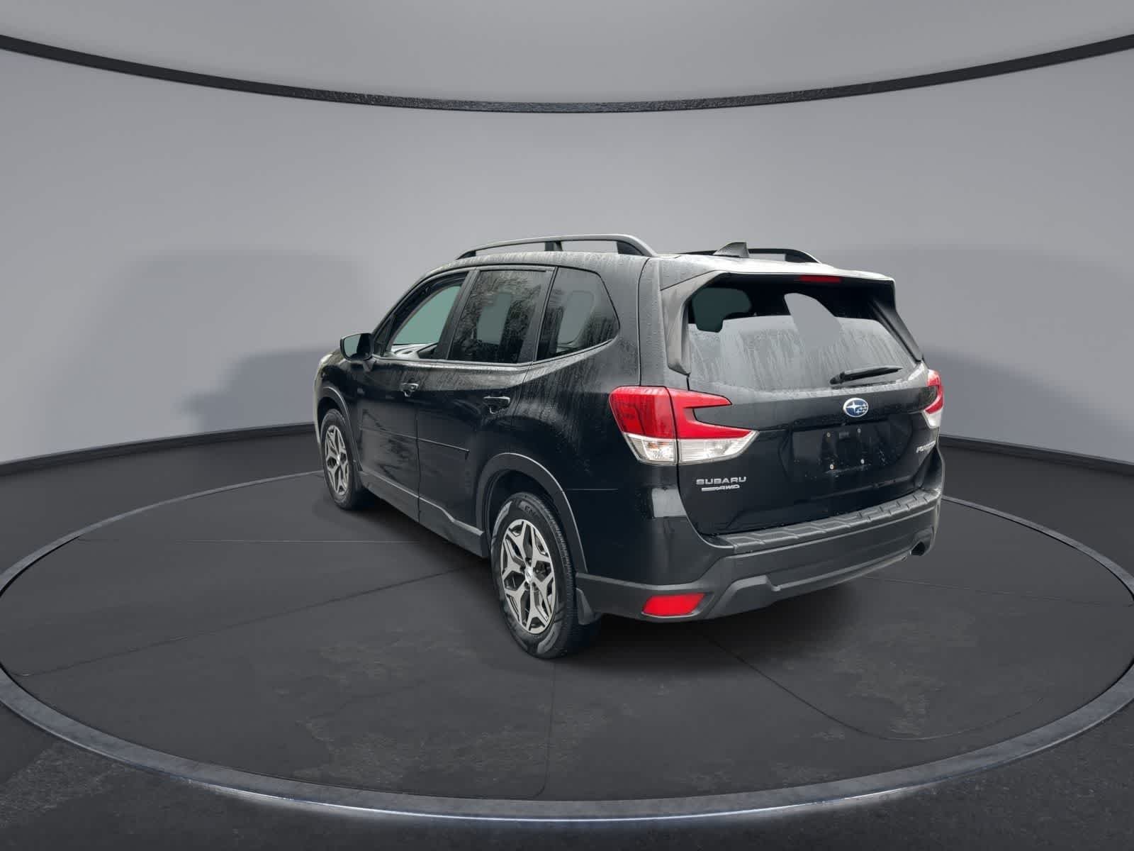 Used 2020 Crystal Black Silica Subaru Premium image 6