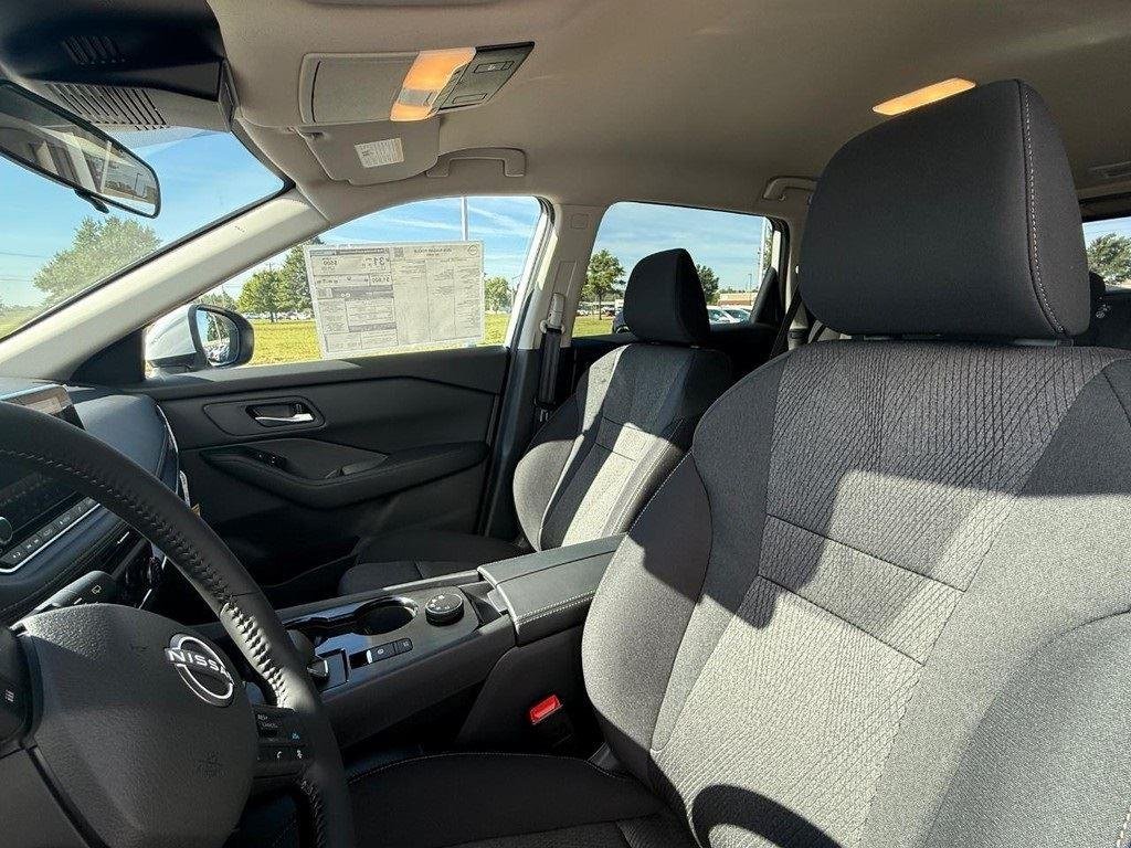 2026 Nissan Rogue SV - Photo 12
