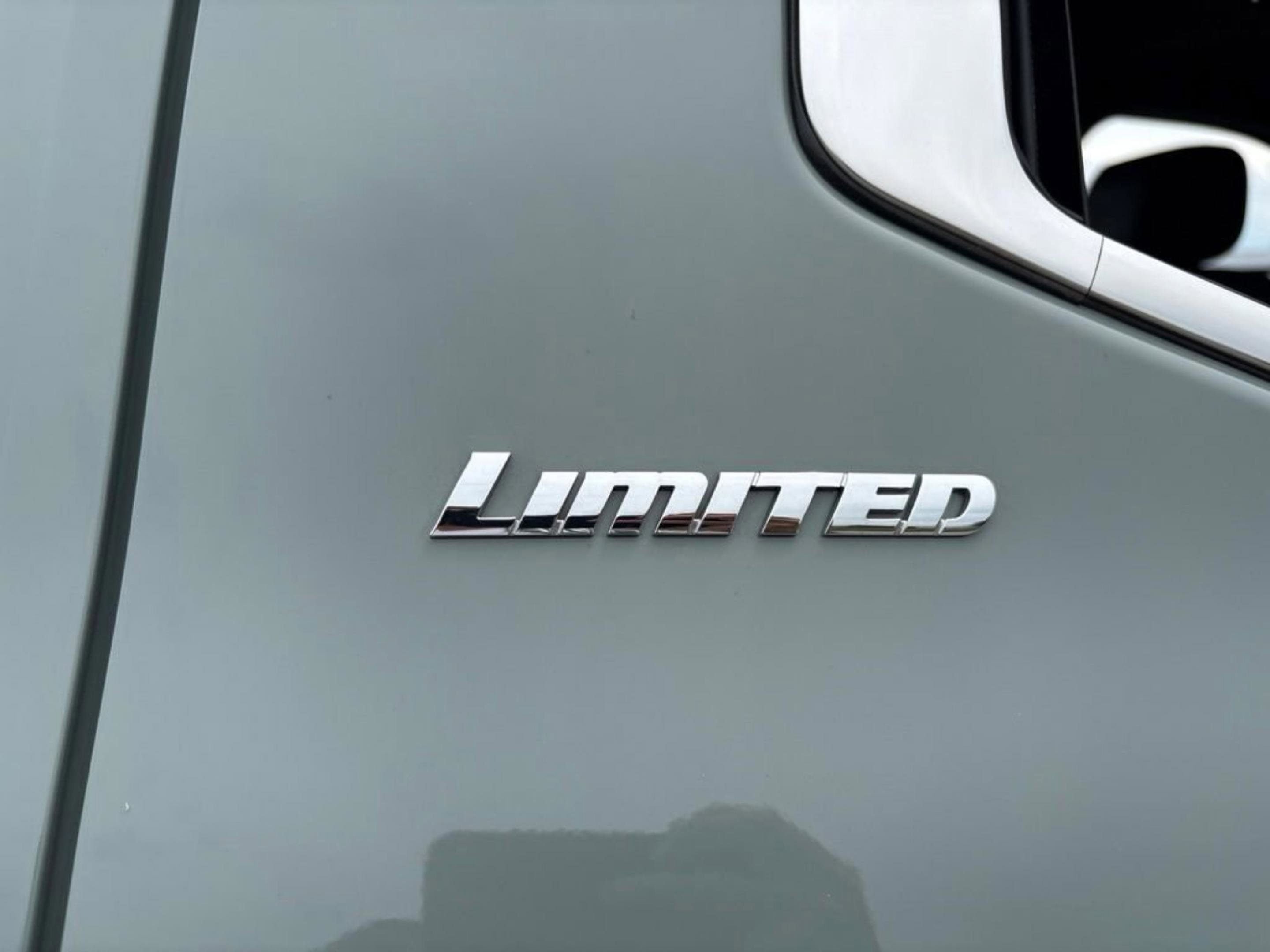 2025 Toyota Tundra Limited - Photo 43