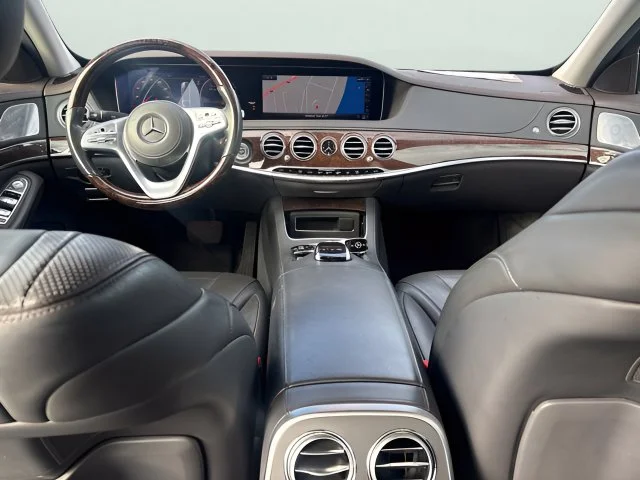 Used 2019 Gray Mercedes-Benz S 560 image 29