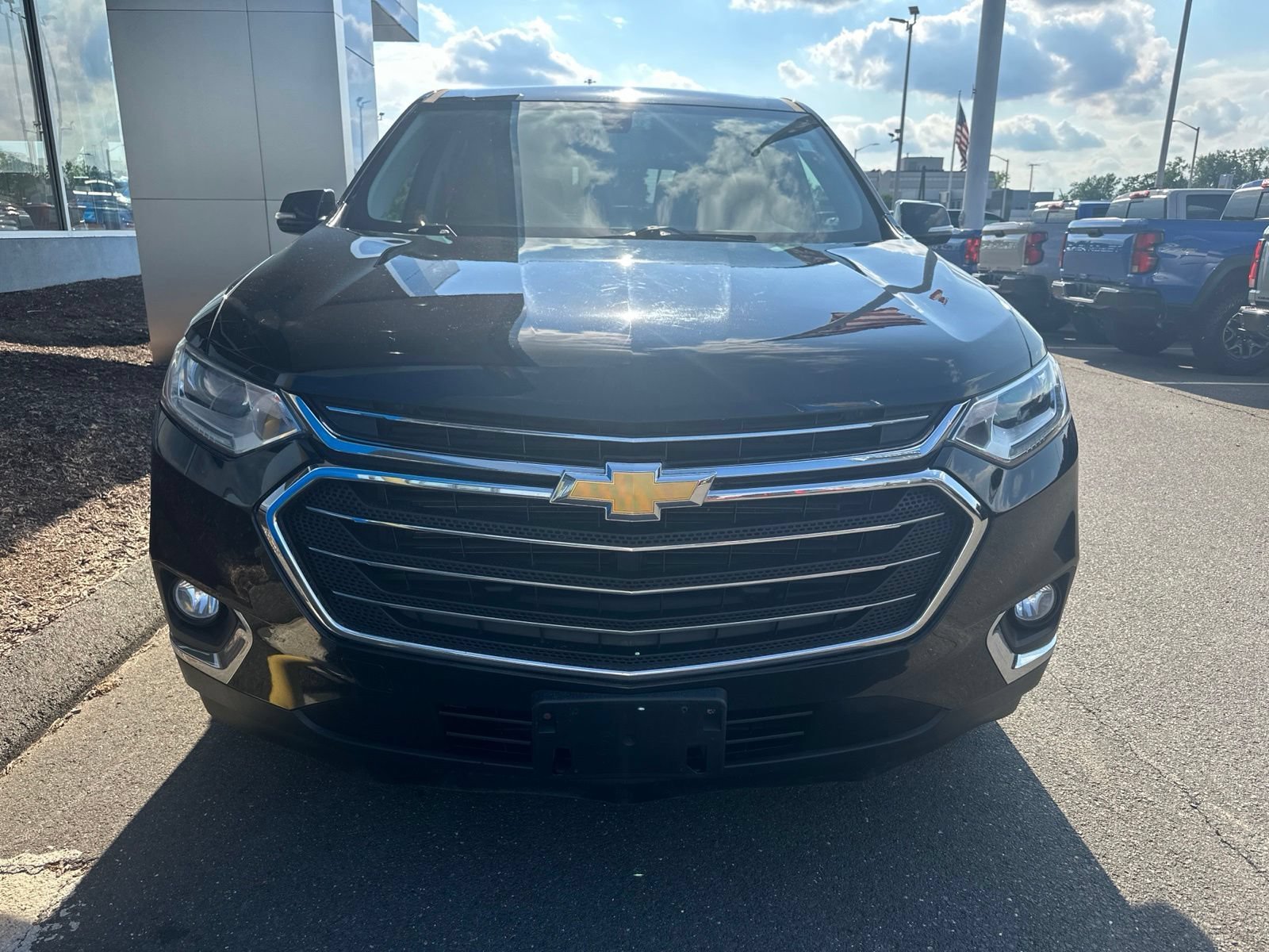 Used 2019 MOSAIC BLACK METALLIC Chevrolet LT Cloth image 2