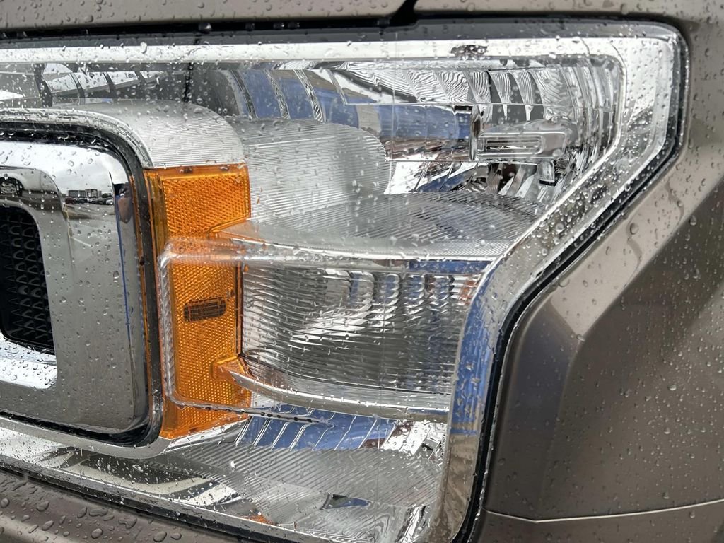 Used 2020 Stone Ford XLT image 9