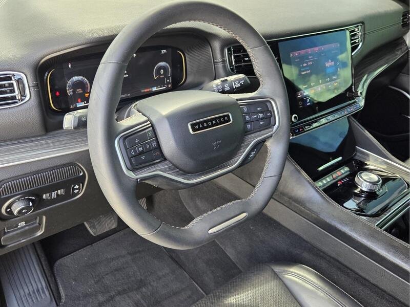 Used 2022 Diamond Black JEEP SERIES II 4X2 image 12