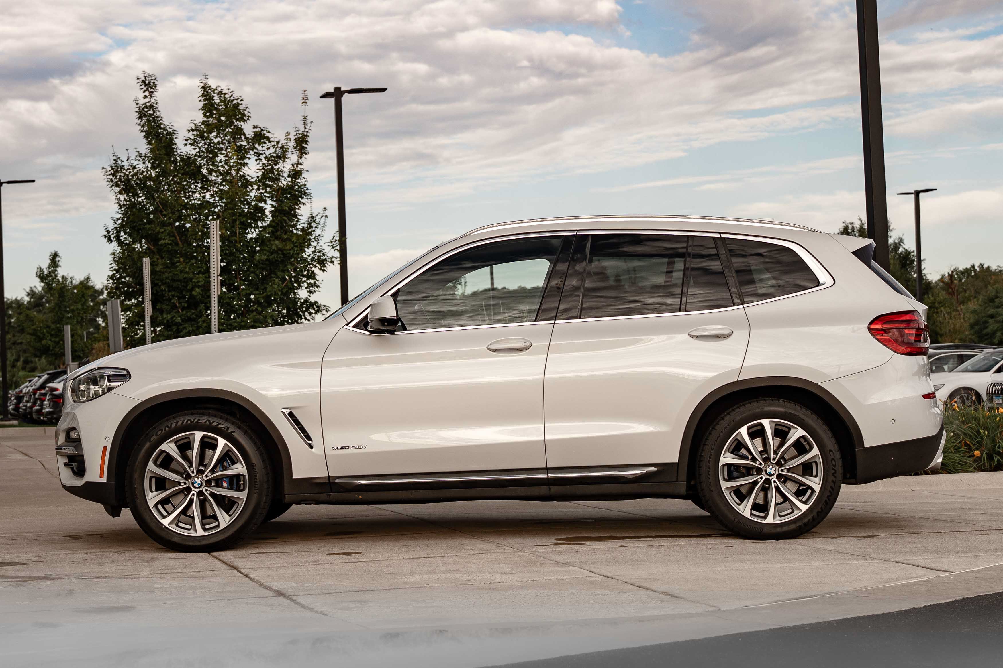 Used 2018 Mineral White Metallic BMW xDrive30i image 6