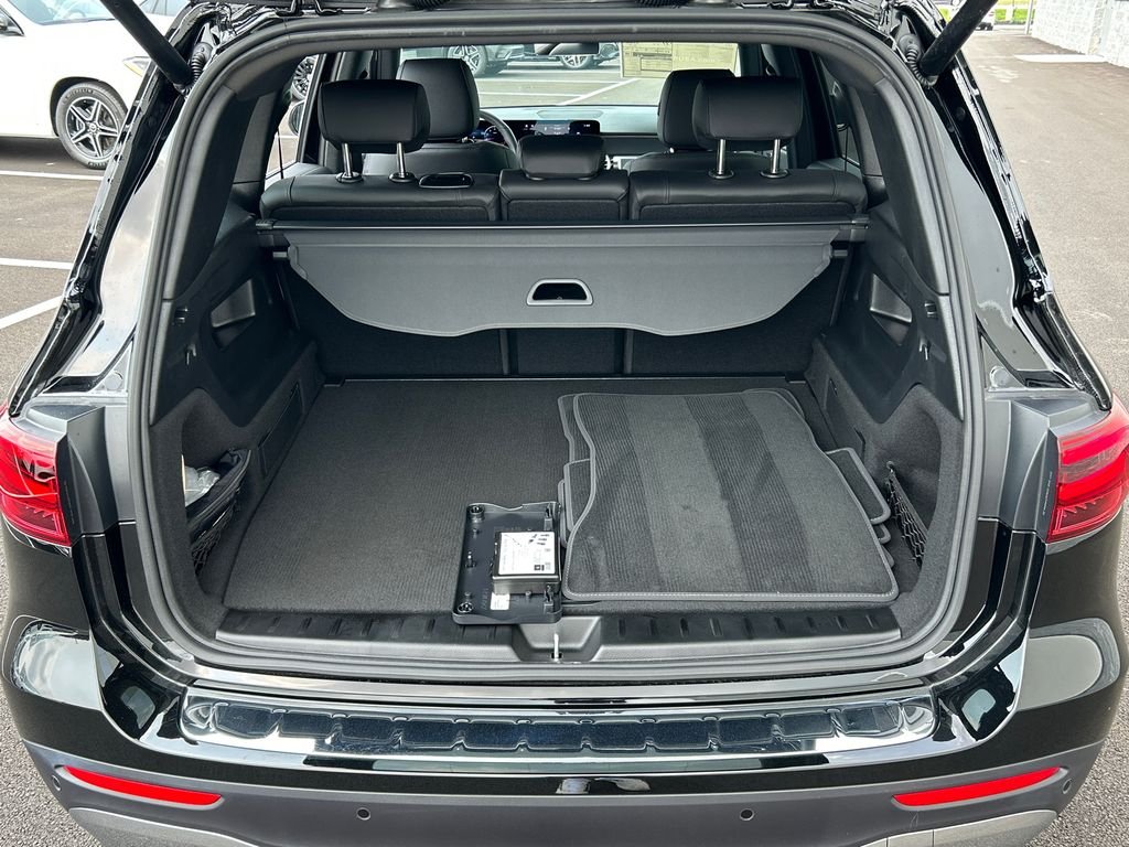 New 2026 Night Black Mercedes-Benz GLB 250 image 7