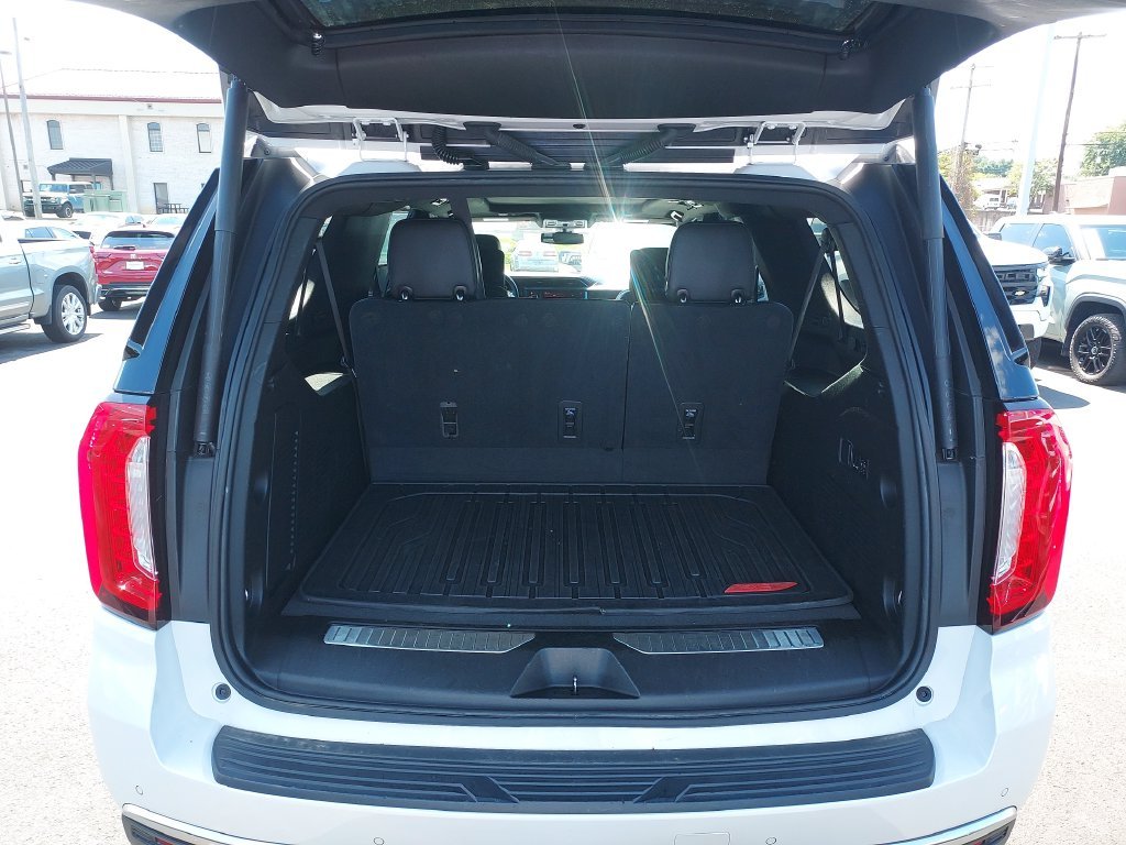 Used 2021 White GMC Denali image 9