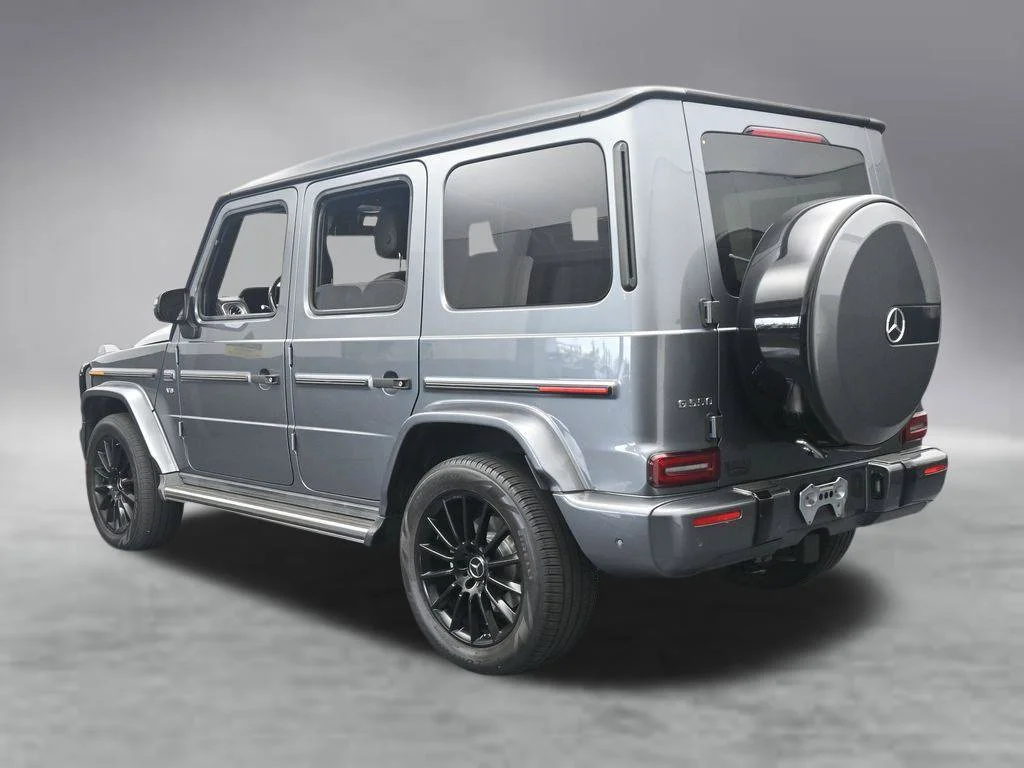 Used 2021 Gray Mercedes-Benz G 550 image 4