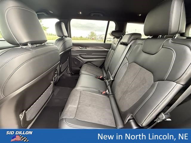 New 2026 Baltic Gray Metallic Clear-Coat Exterior Paint Jeep Laredo Altitude image 15