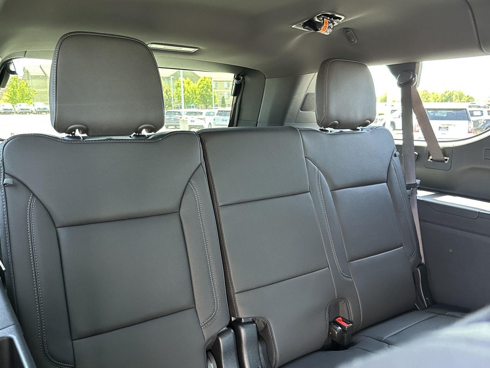 2026 Chevrolet Suburban Z71 - Photo 42