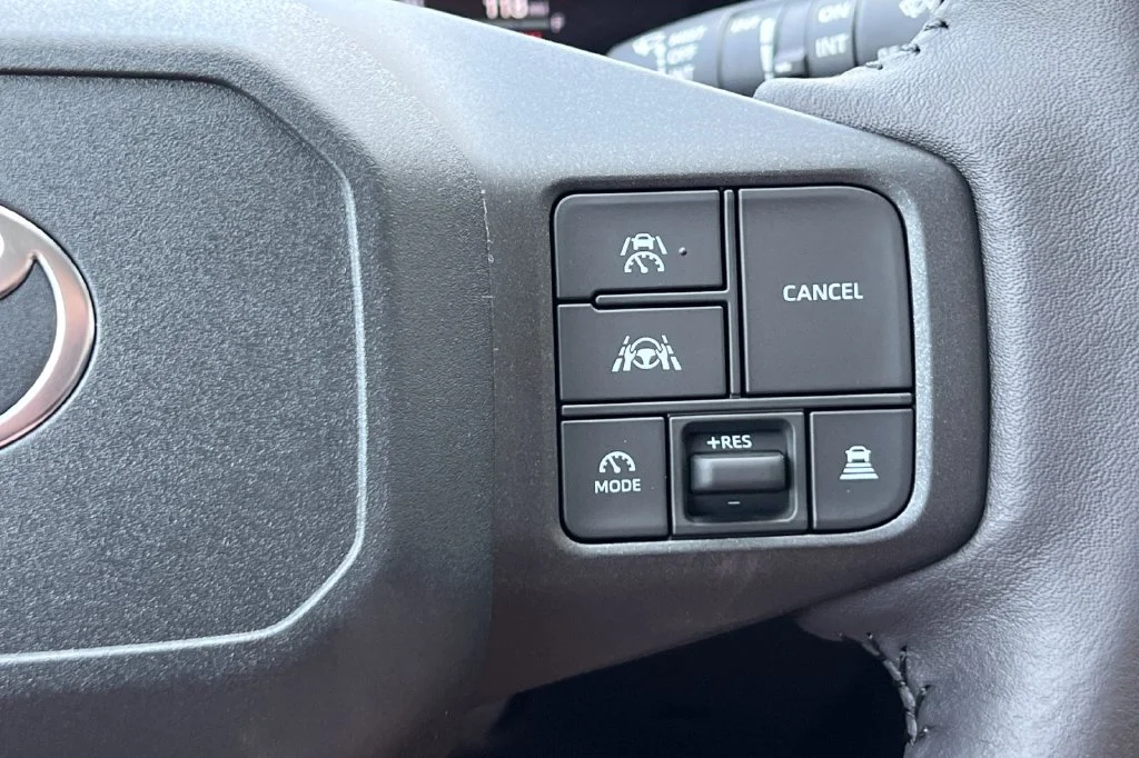 New 2026  Toyota XLE Premium image 28
