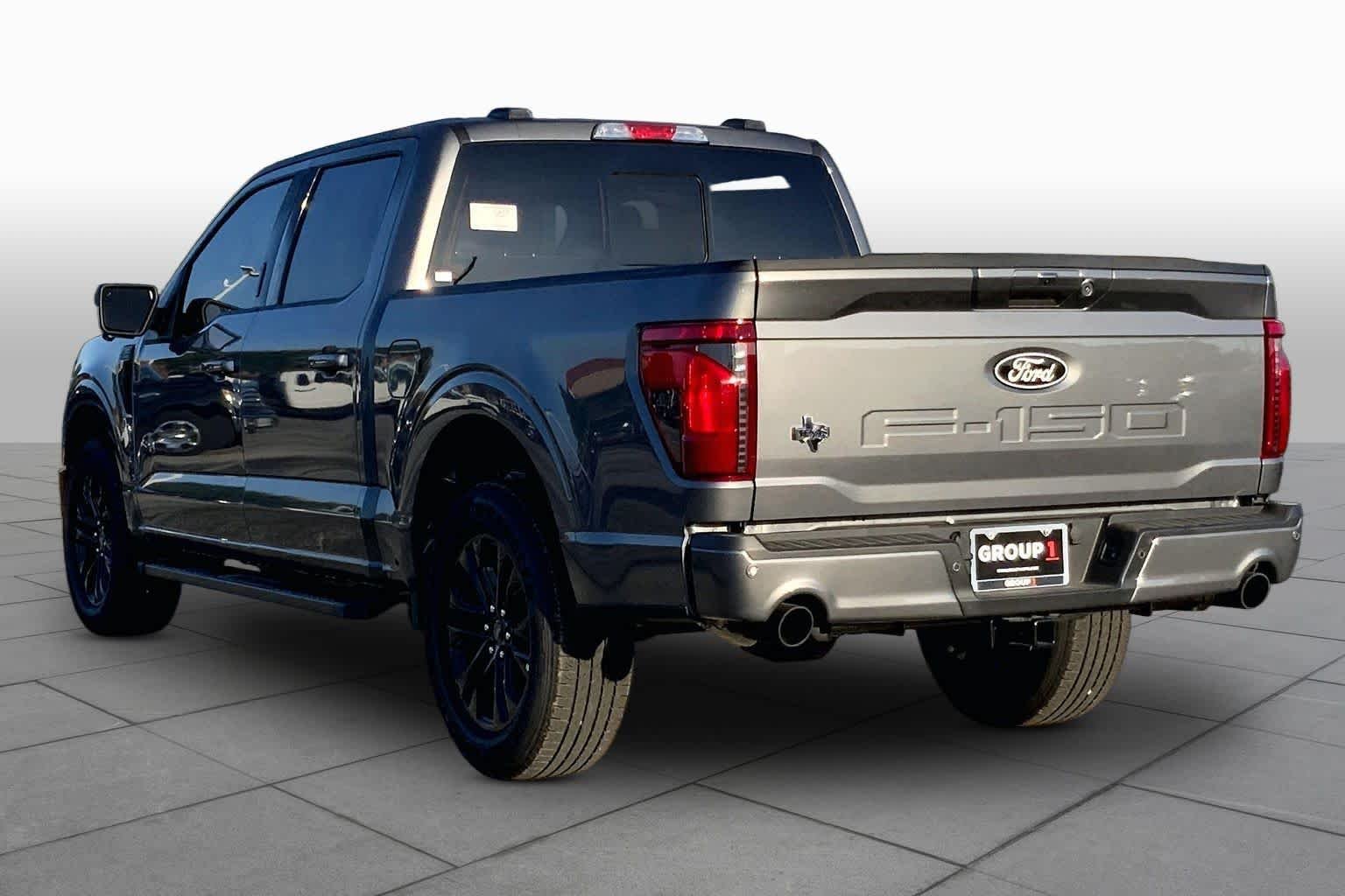 New 2026 Carbonized Gray Metallic Ford XLT image 9
