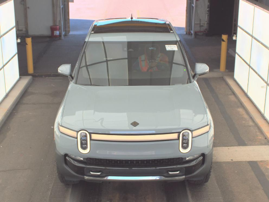 Used 2022 Rivian R1T Adventure with VIN 7FCTGAAA8NN015565 for sale in South Boston, VA