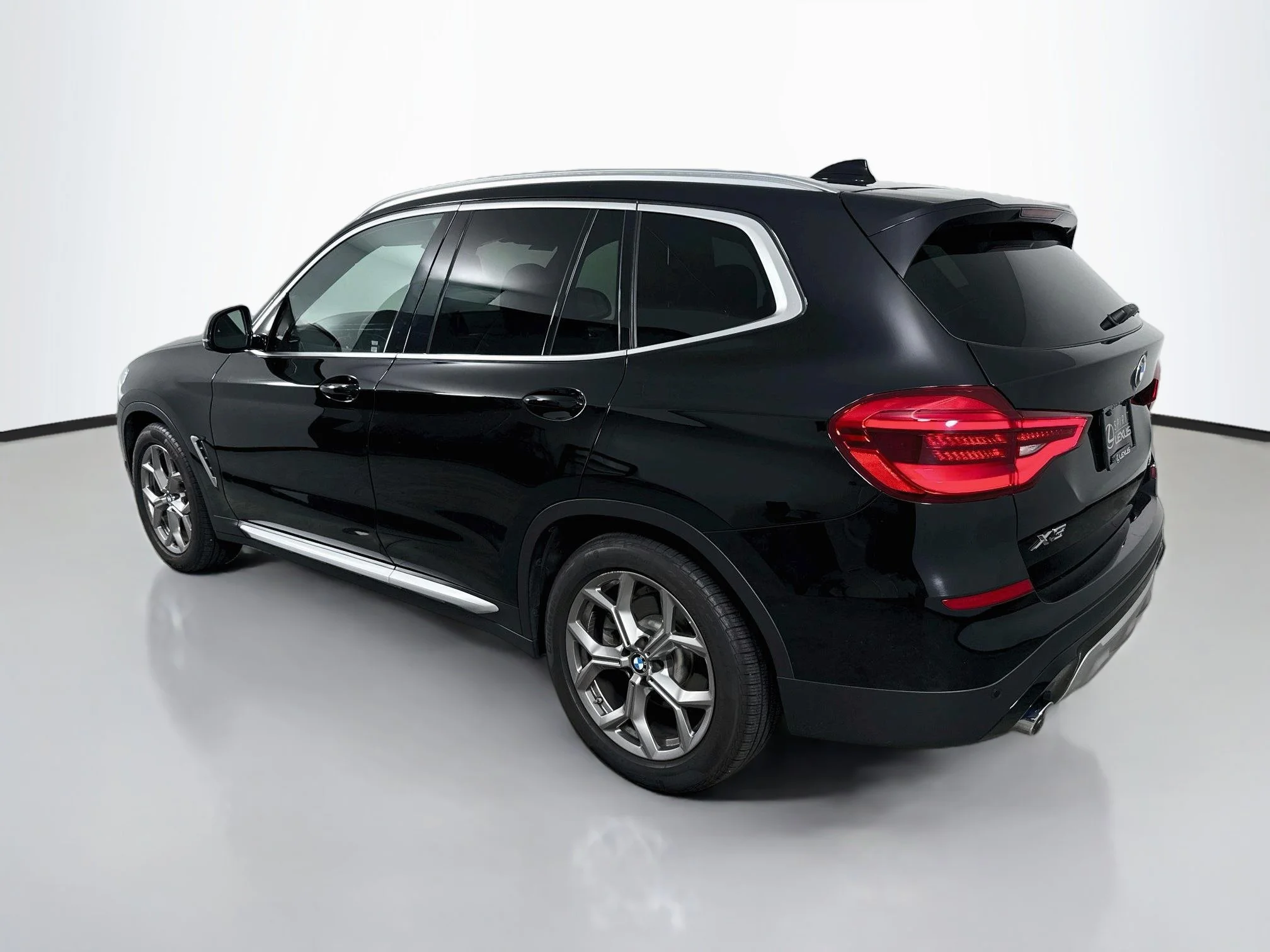Used 2020 Jet Black BMW xDrive30i image 5