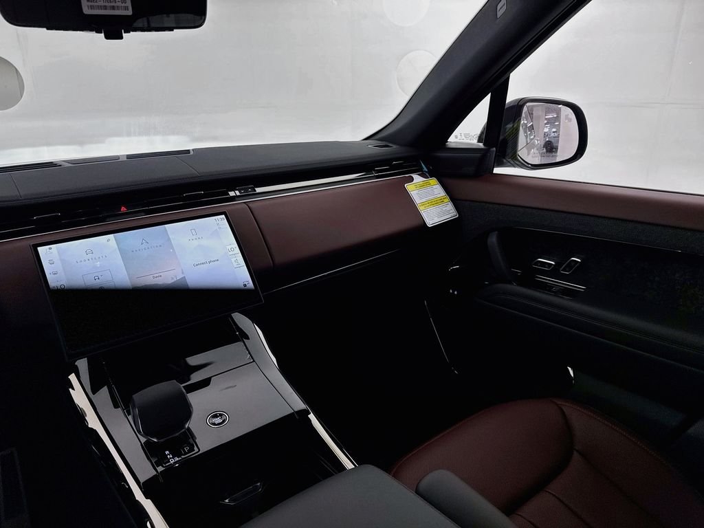 New 2026 Borasco Grey Land Rover Dynamic SE image 24