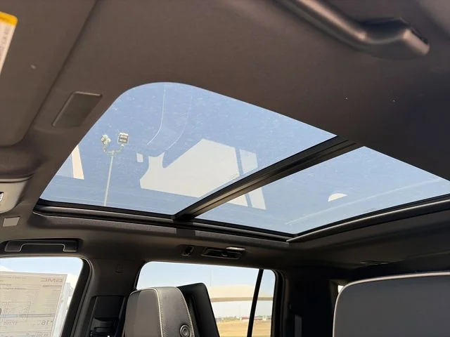 New 2026 White GMC Elevation image 18