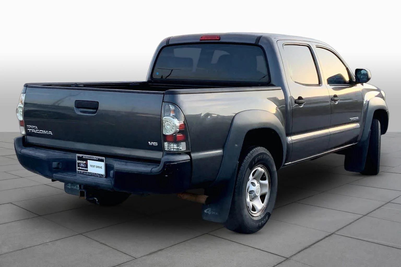 Used 2014 Magnetic Gray Metallic Toyota  image 12