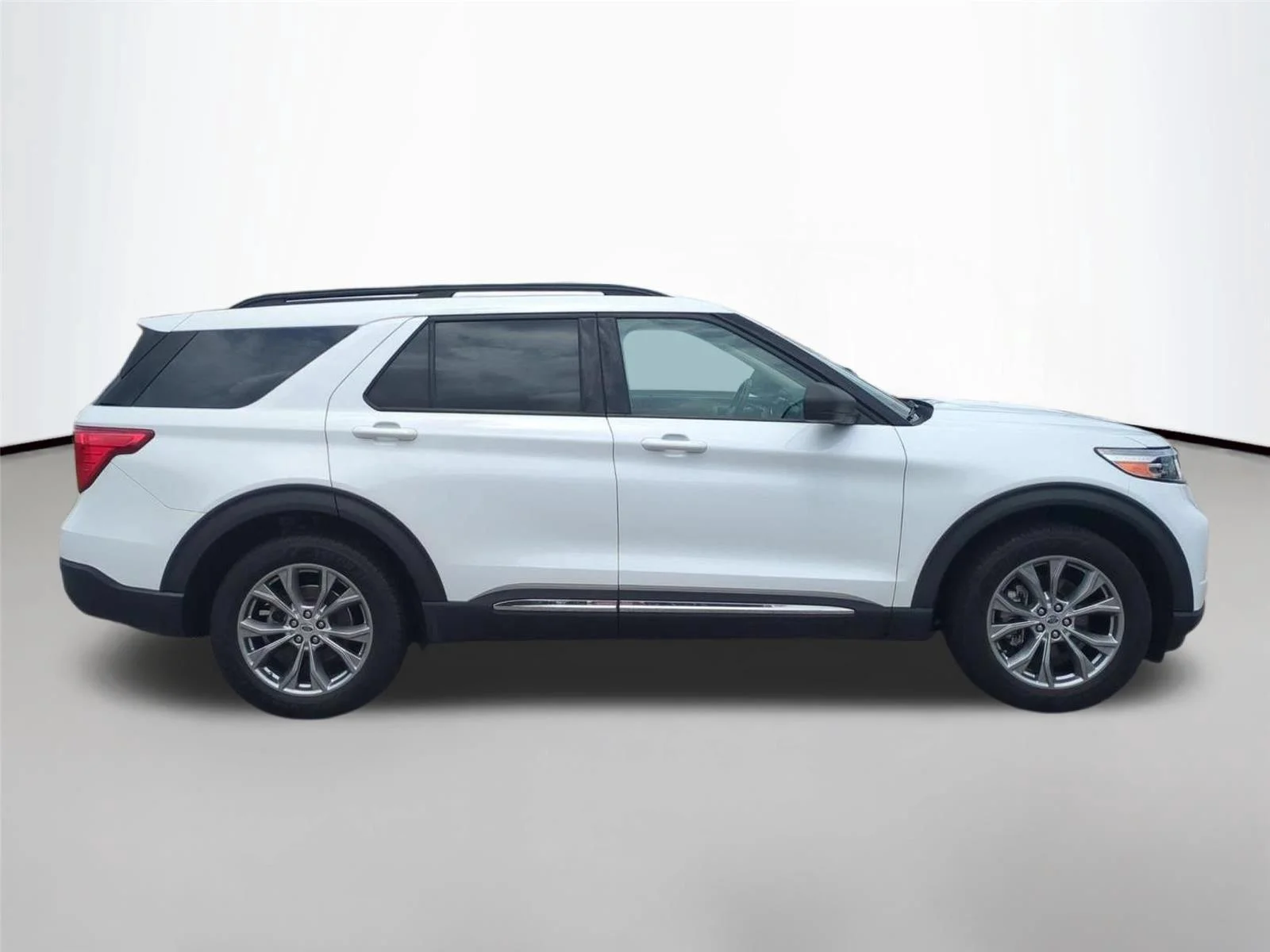 Used 2022 Oxford White Ford XLT image 6