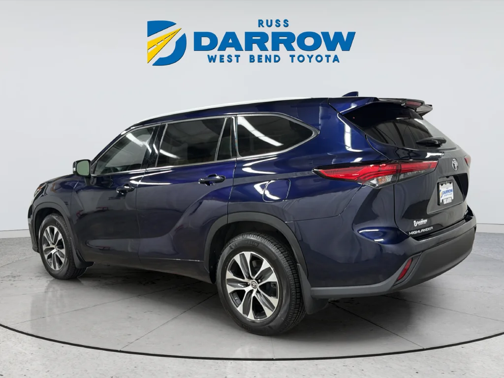 Used 2022 Blue Toyota XLE image 3