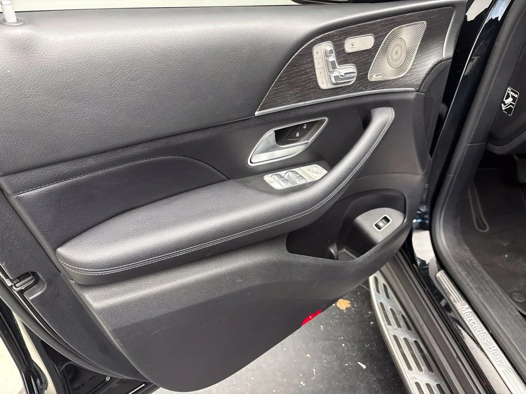 Certified Used 2022 Black Mercedes-Benz GLE 350 image 4