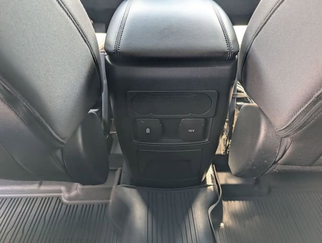 Used 2023 Silver Ford XLT image 17
