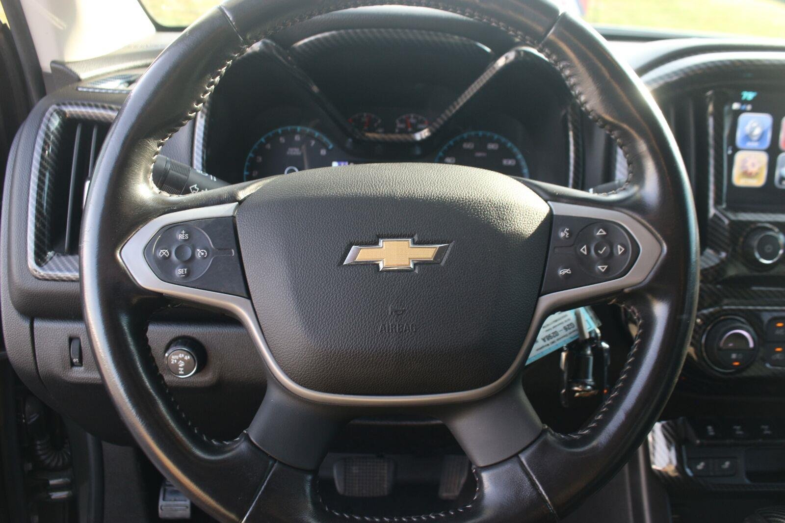 Used 2018 DEEPWOOD GREEN METALLIC Chevrolet 4WD ZR2 image 19