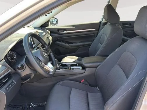 Certified Used 2023 Silver Nissan 2.5 SV image 9