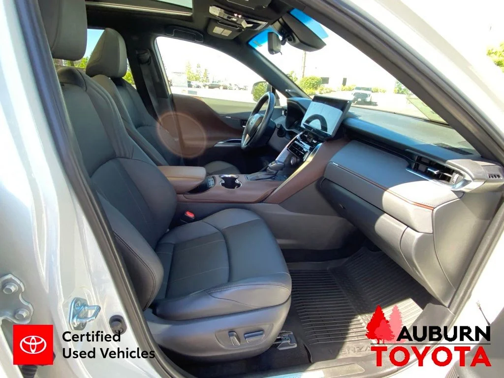 Certified Used 2021 Blizzard Pearl Toyota Limited image 15