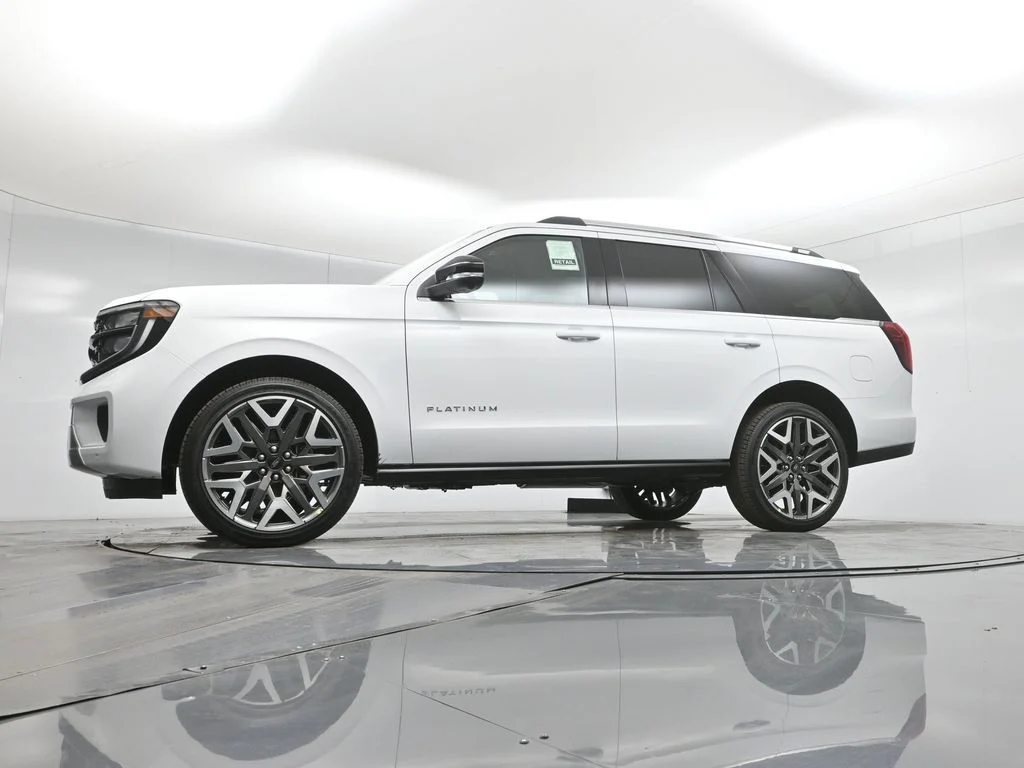 New 2025 Oxford White Ford Platinum image 7