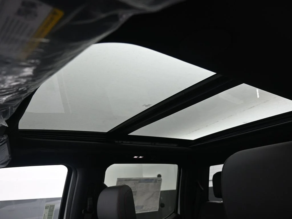 New 2025 Oxford White Ford Lariat image 20