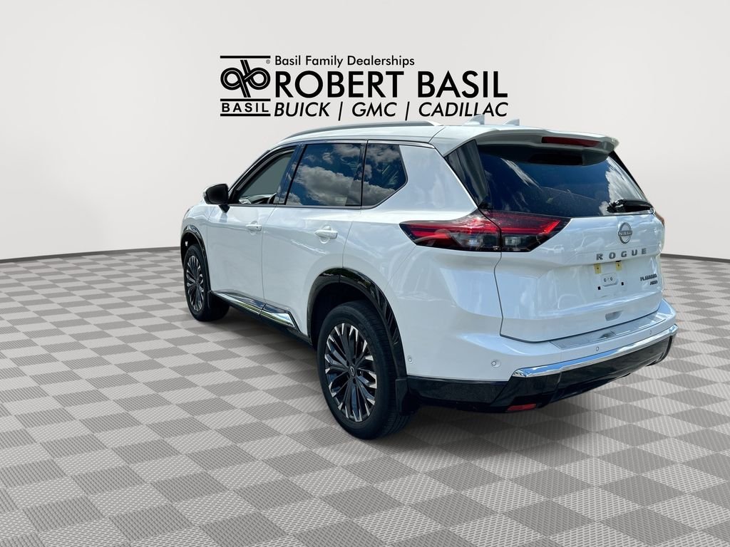 Used 2025 White Nissan Platinum image 6