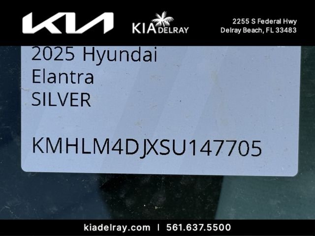 Used 2025 Silver Hyundai Blue image 10