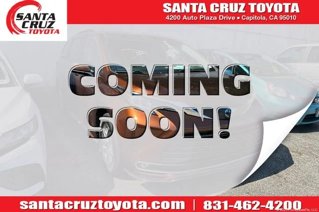 2021 Toyota Sienna XLE 8-Passenger Hybrid FWD's photo