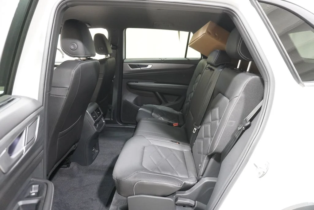 New 2026  Volkswagen SE w/Technology image 11