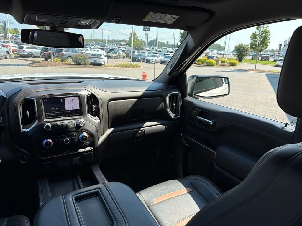Used 2019 White GMC AT4 image 29