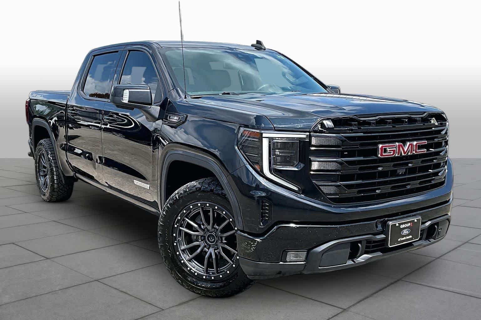 Used 2022 Onyx Black GMC Elevation image 3