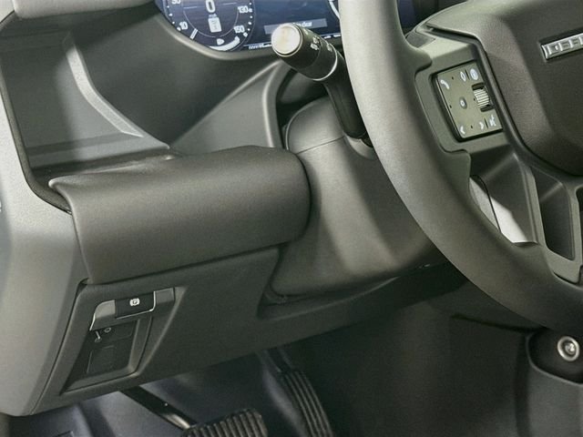 New 2026 Carpathian Grey Land Rover X-Dynamic SE image 10