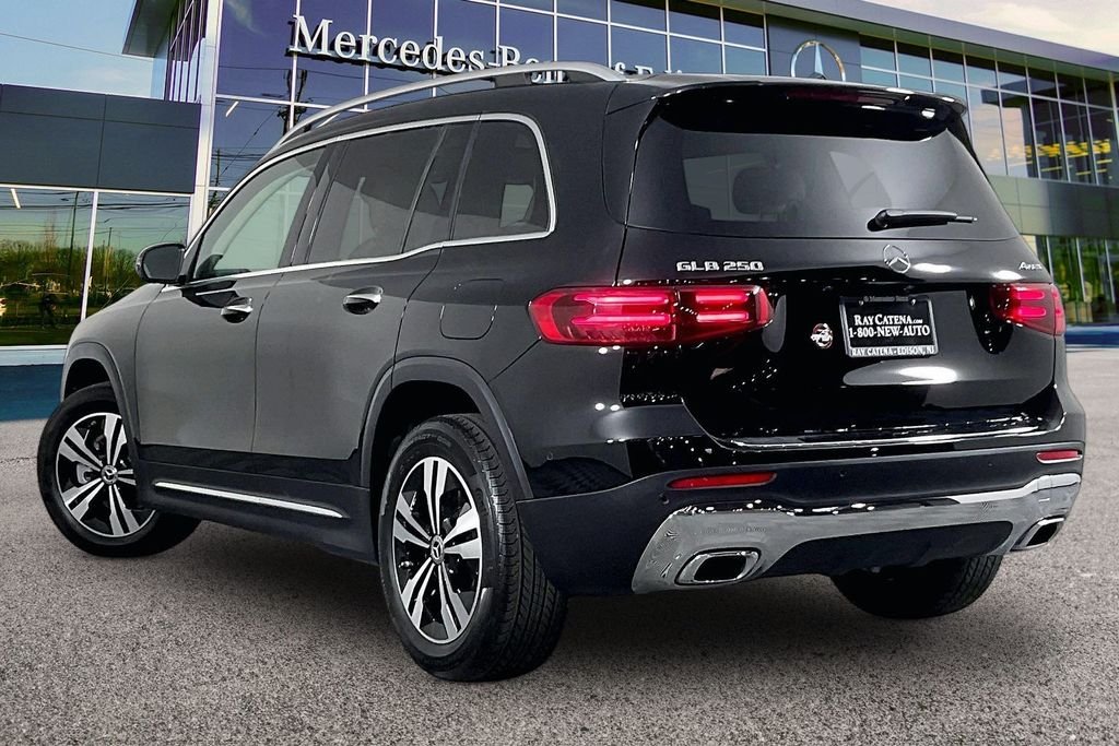 Used 2026 Black Mercedes-Benz GLB 250 image 2